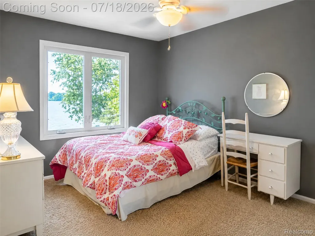 2545 Cedar Key Drive Lake Orion Village MI 48360