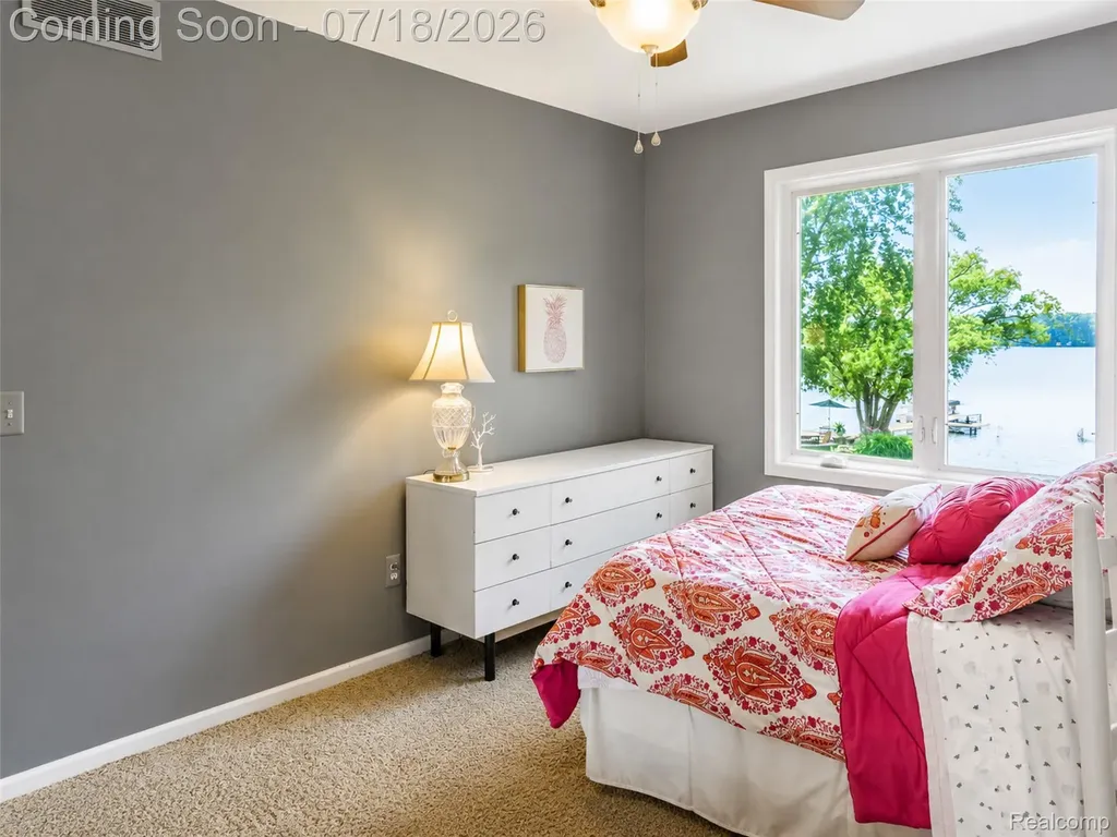 2545 Cedar Key Drive Lake Orion Village MI 48360