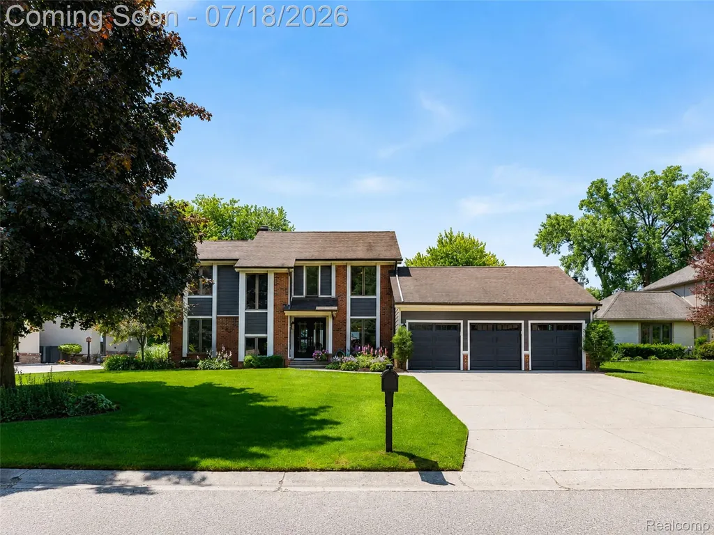 2545 Cedar Key Drive Lake Orion Village MI 48360