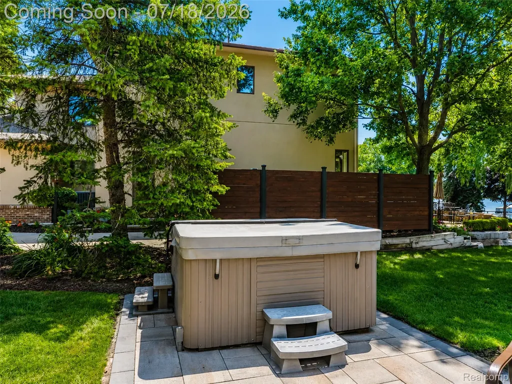 2545 Cedar Key Drive Lake Orion Village MI 48360