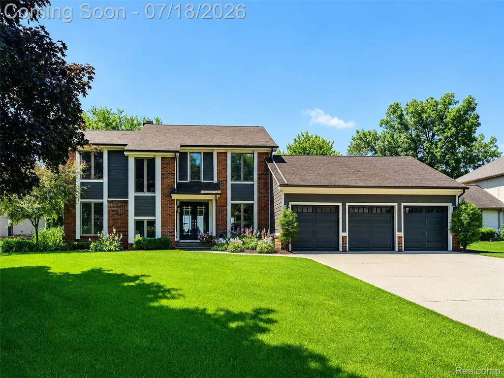 2545 Cedar Key Drive Lake Orion Village MI 48360