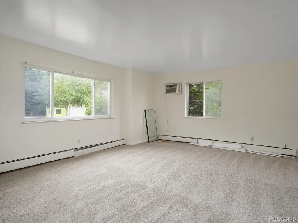 38576 Meadowdale Street Clinton Charter Township MI 48036