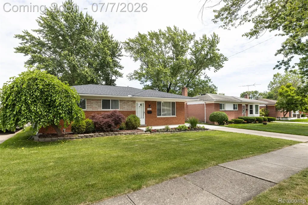 27268 Wagner Drive Warren City MI 48093