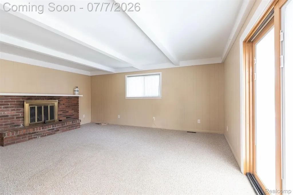 27268 Wagner Drive Warren City MI 48093