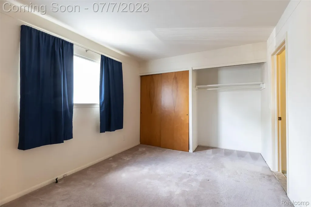 27268 Wagner Drive Warren City MI 48093