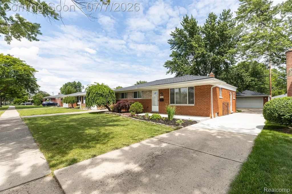 27268 Wagner Drive Warren City MI 48093