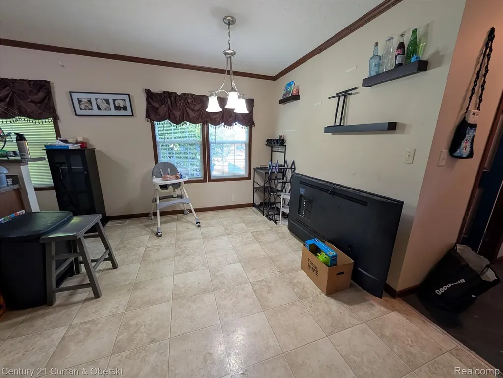 29319 Maple Flat Rock City MI 48134