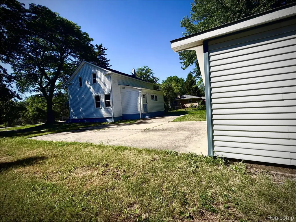 50730 Fairchild Road Chesterfield Township MI 48051