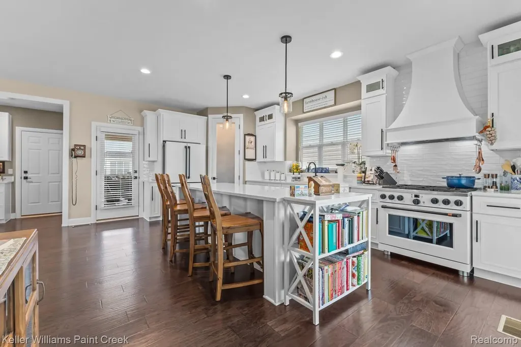 19376 Ryan Drive Macomb Township MI 48042