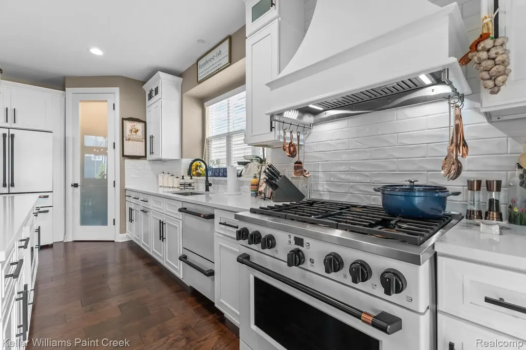 19376 Ryan Drive Macomb Township MI 48042