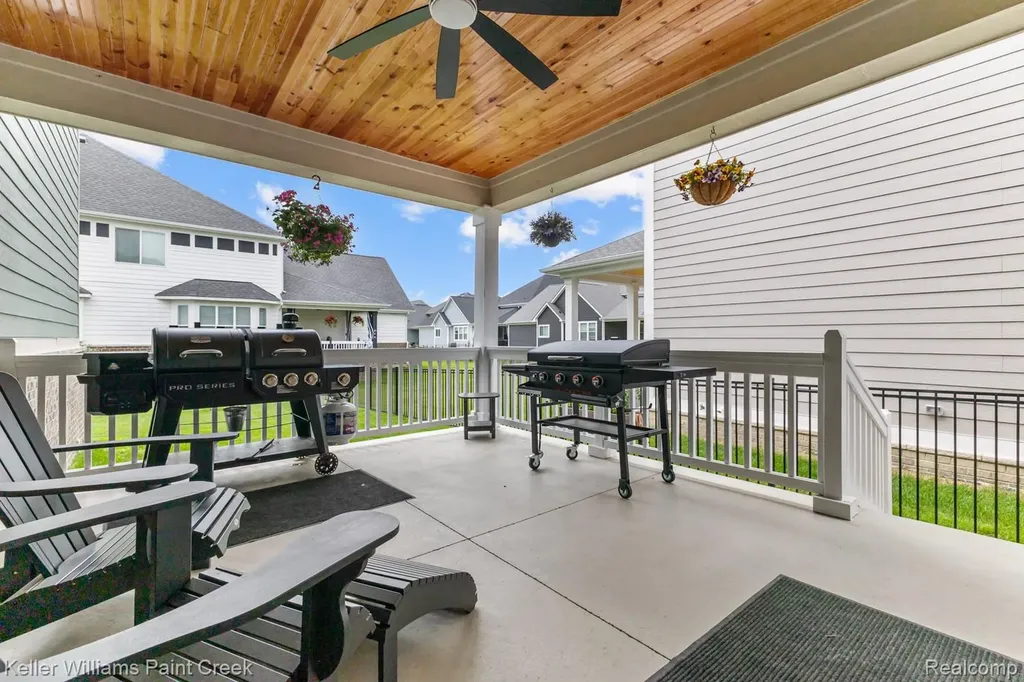 19376 Ryan Drive Macomb Township MI 48042