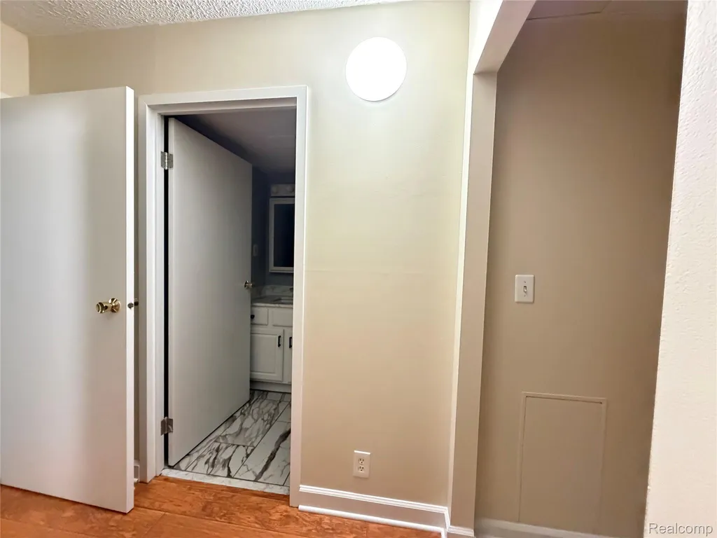21800 Morley Avenue Dearborn City MI 48124