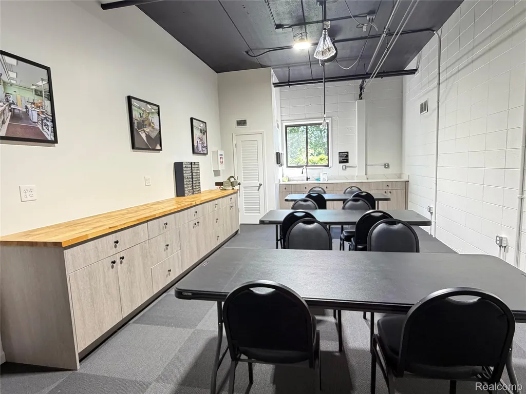 21800 Morley Avenue Dearborn City MI 48124