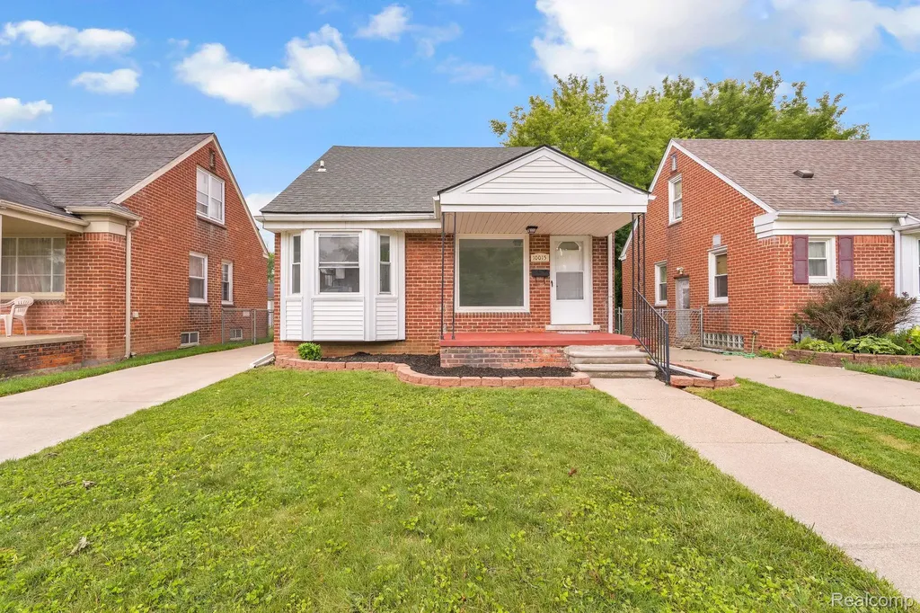 10015 Marion Redford Charter Township MI 48239
