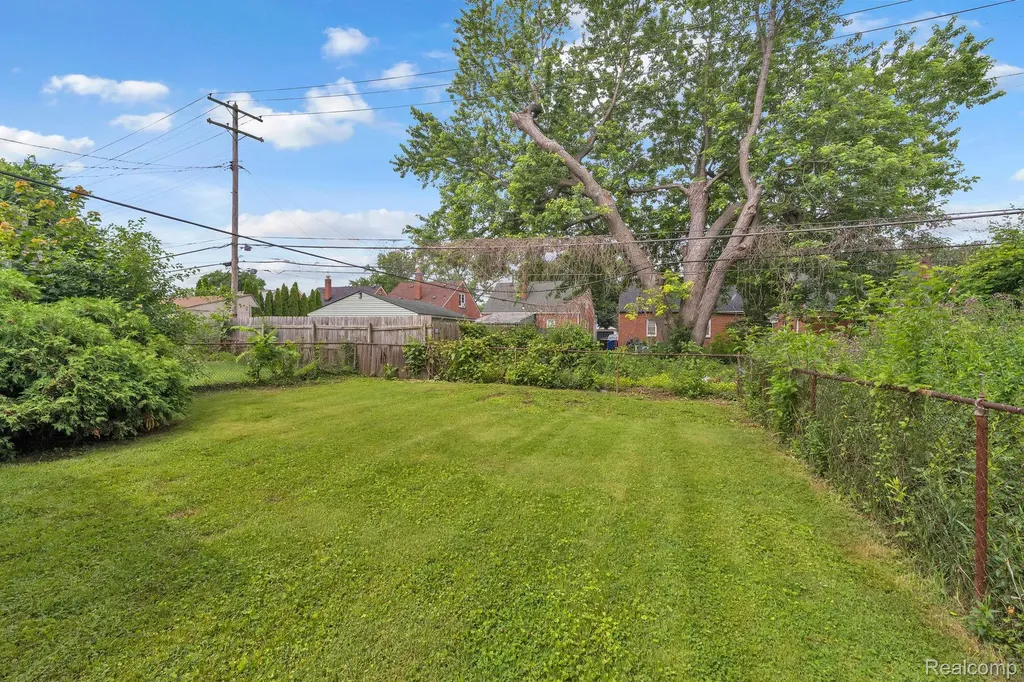 10015 Marion Redford Charter Township MI 48239