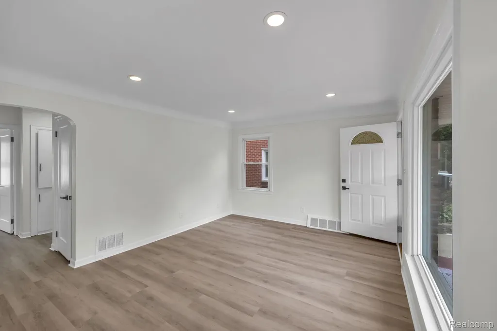 10015 Marion Redford Charter Township MI 48239
