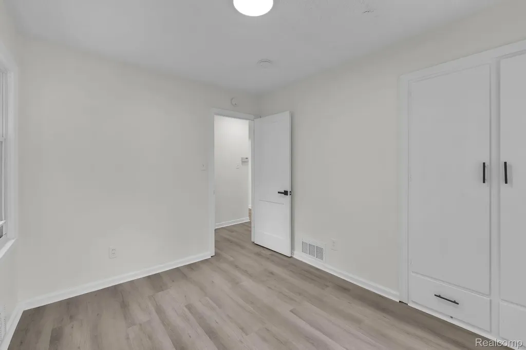 10015 Marion Redford Charter Township MI 48239