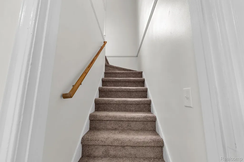 10015 Marion Redford Charter Township MI 48239
