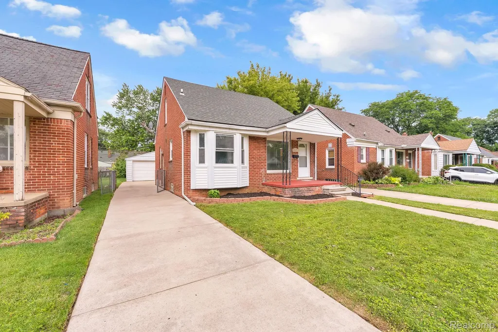 10015 Marion Redford Charter Township MI 48239