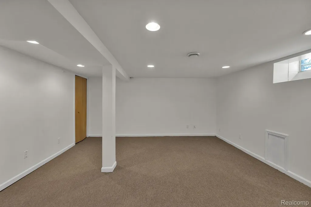 10015 Marion Redford Charter Township MI 48239