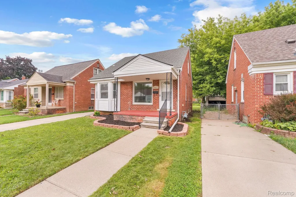 10015 Marion Redford Charter Township MI 48239