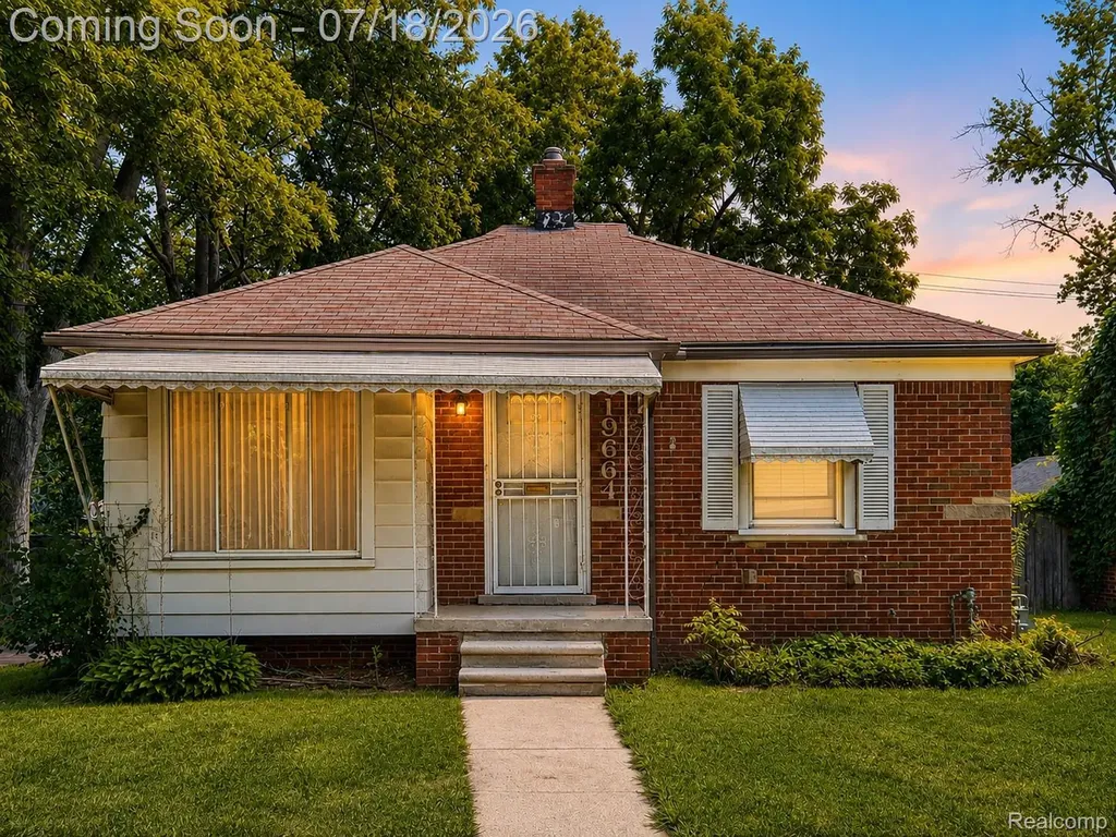 19664 Brady Redford Charter Township MI 48240