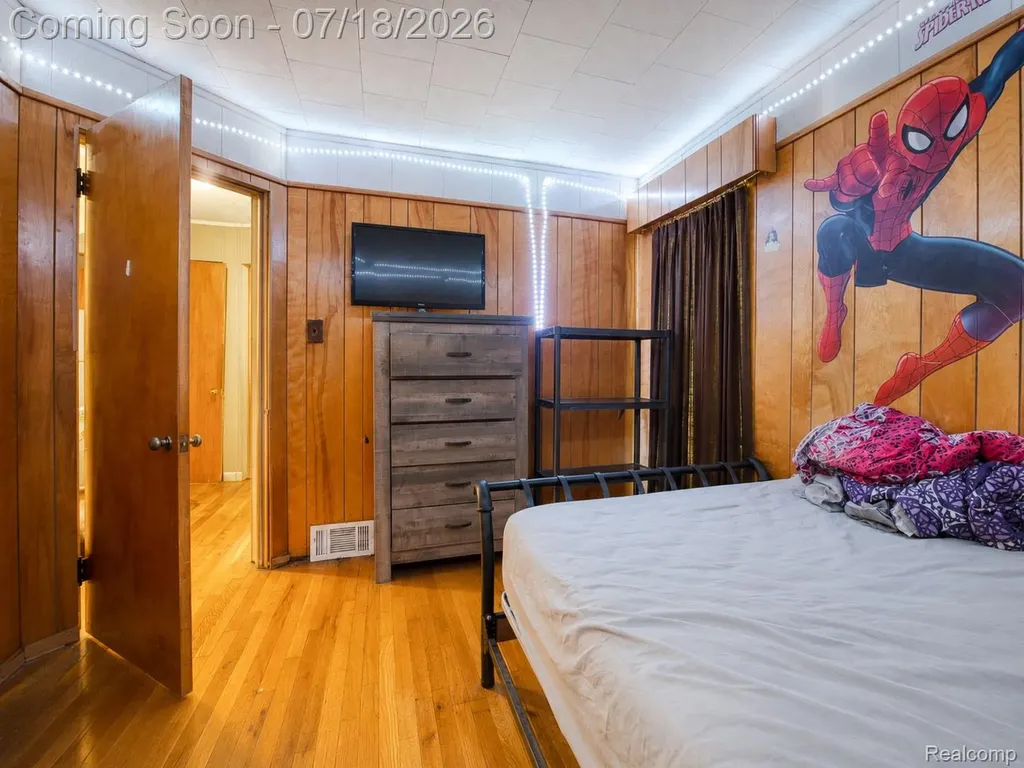 19664 Brady Redford Charter Township MI 48240