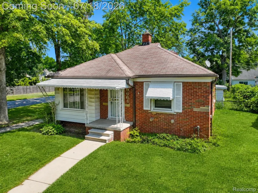 19664 Brady Redford Charter Township MI 48240