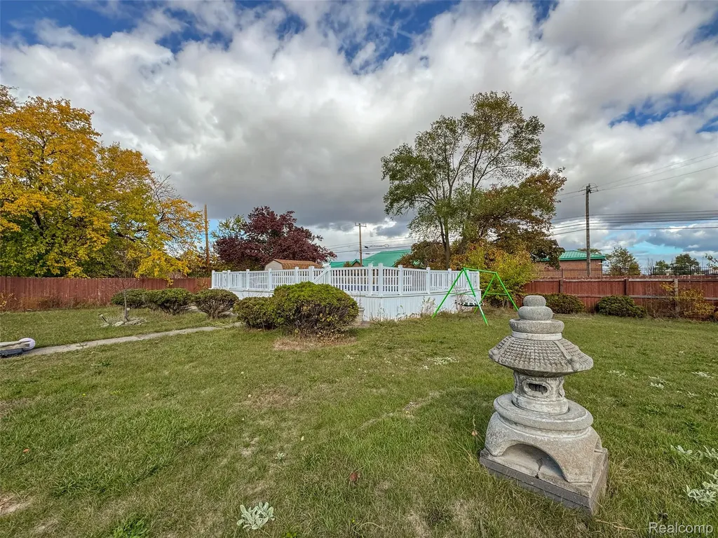 991 E Euclid Street Detroit City MI 48211
