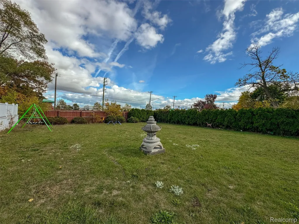 991 E Euclid Street Detroit City MI 48211