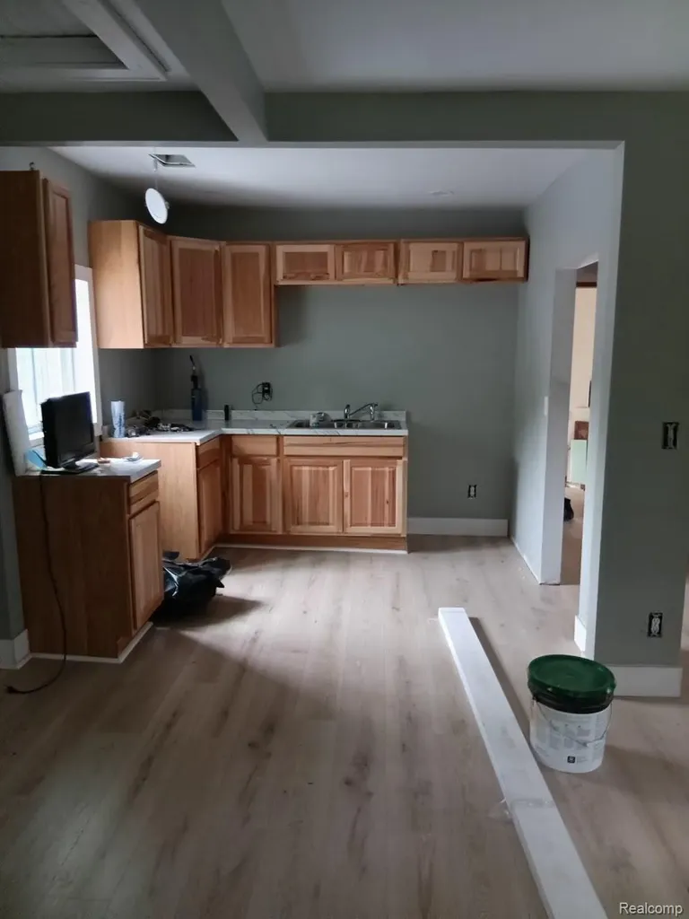 414 S Oakley Street Saginaw City MI 48602