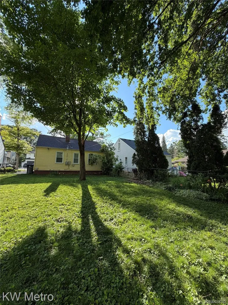 1515 Wyandotte Avenue Royal Oak City MI 48067