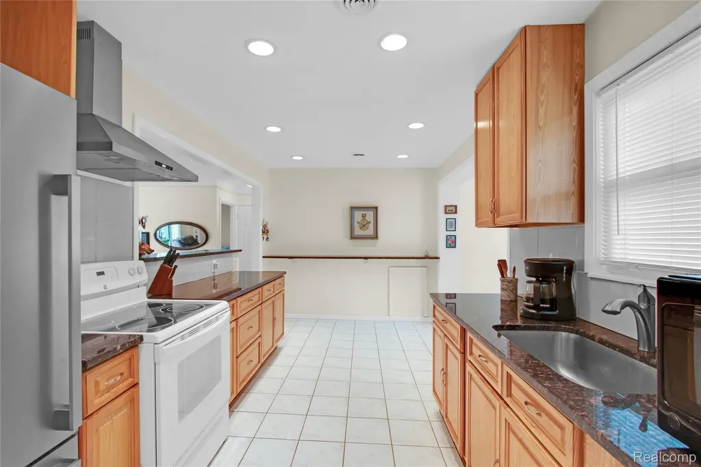 16899 Beech Daly Road Redford Charter Township MI 48240