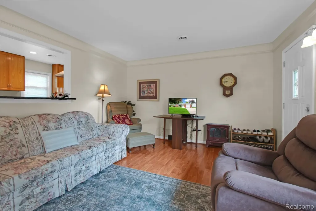 16899 Beech Daly Road Redford Charter Township MI 48240