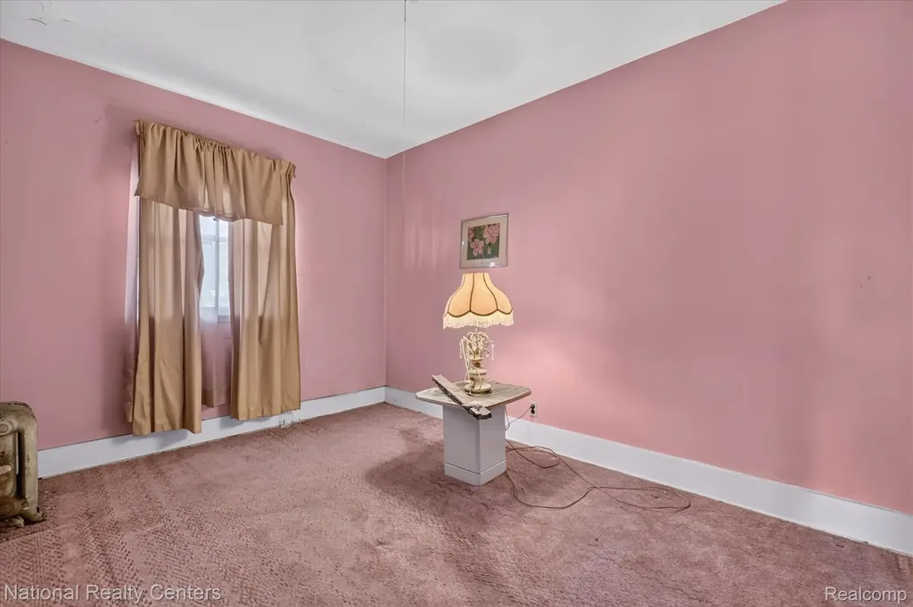 13814 Newbern Street Detroit City MI 48212