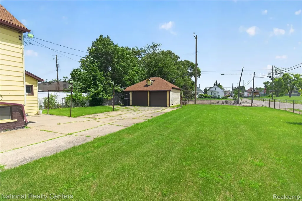 13814 Newbern Street Detroit City MI 48212