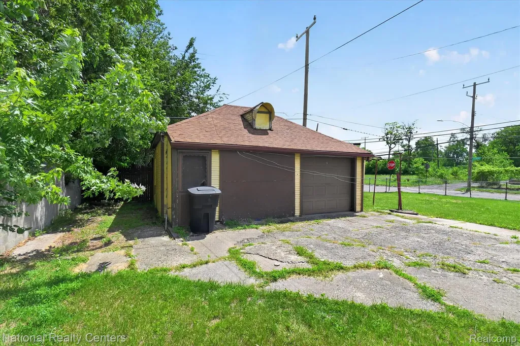 13814 Newbern Street Detroit City MI 48212