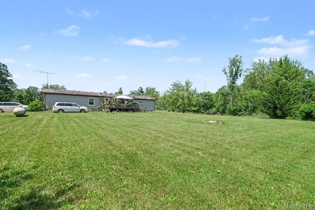 4242 Skelton Road Deerfield Township MI 48421