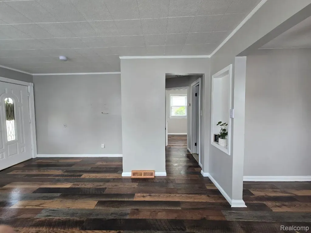 13009 Castle Street Southgate City MI 48195
