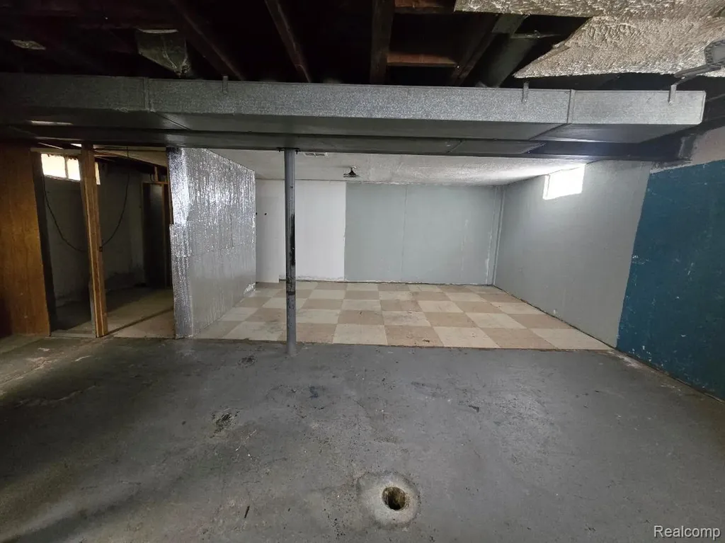 13009 Castle Street Southgate City MI 48195