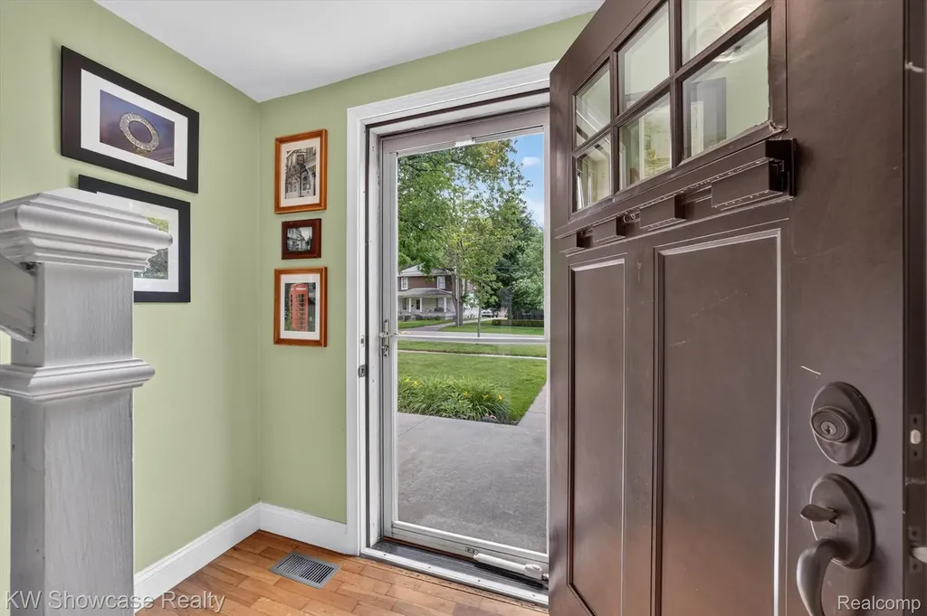 215 S Houghton Street Milford Village MI 48381