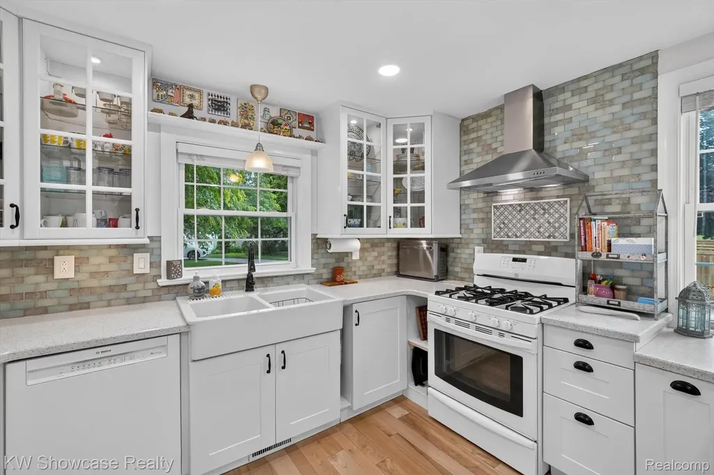 215 S Houghton Street Milford Village MI 48381