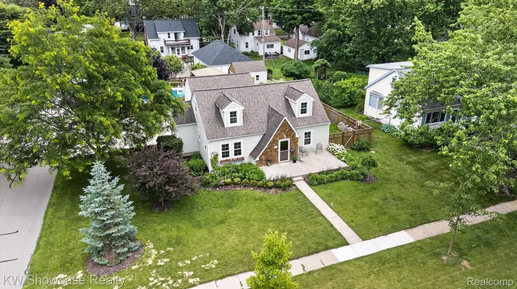 215 S Houghton Street Milford Village MI 48381