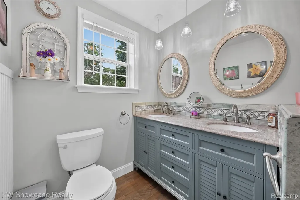 215 S Houghton Street Milford Village MI 48381