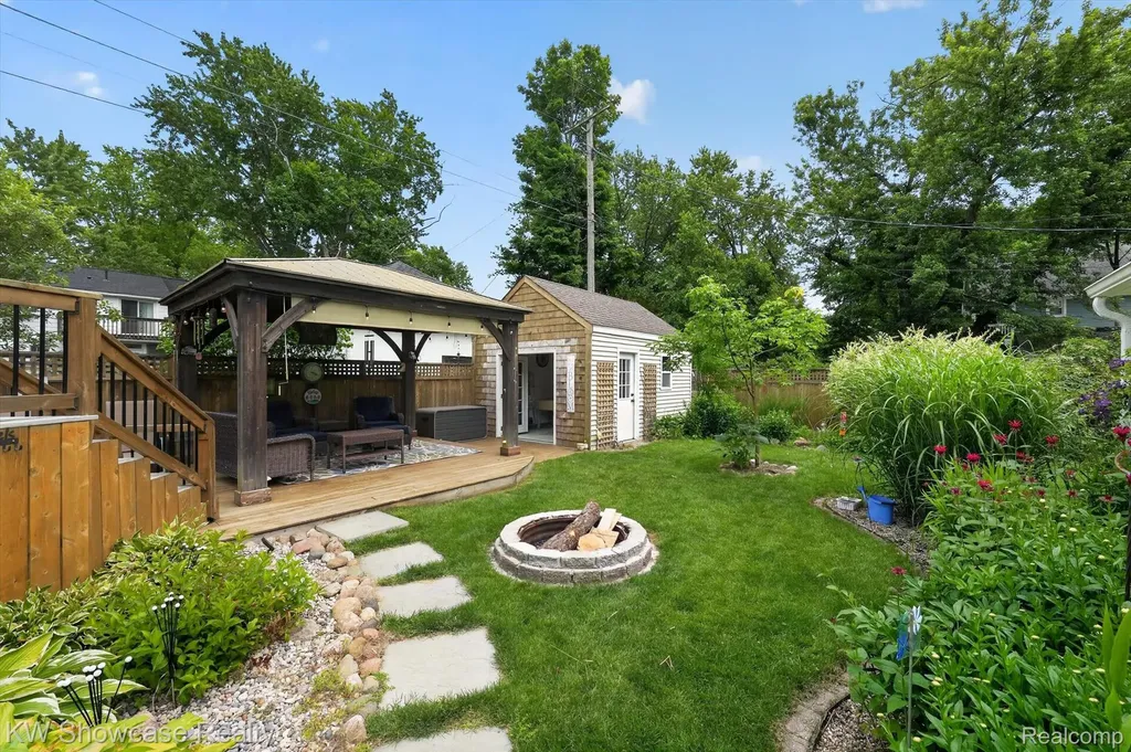 215 S Houghton Street Milford Village MI 48381