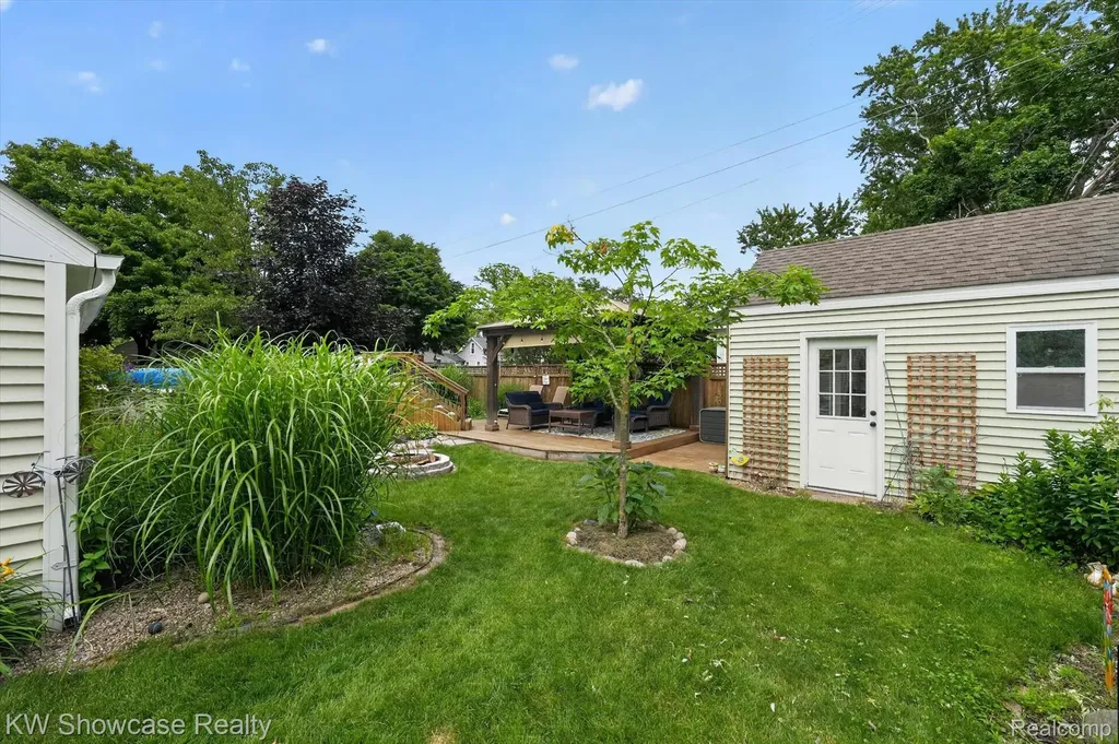 215 S Houghton Street Milford Village MI 48381
