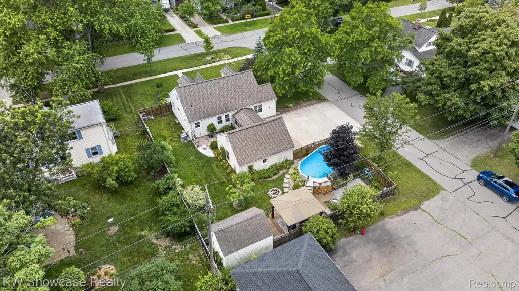 215 S Houghton Street Milford Village MI 48381