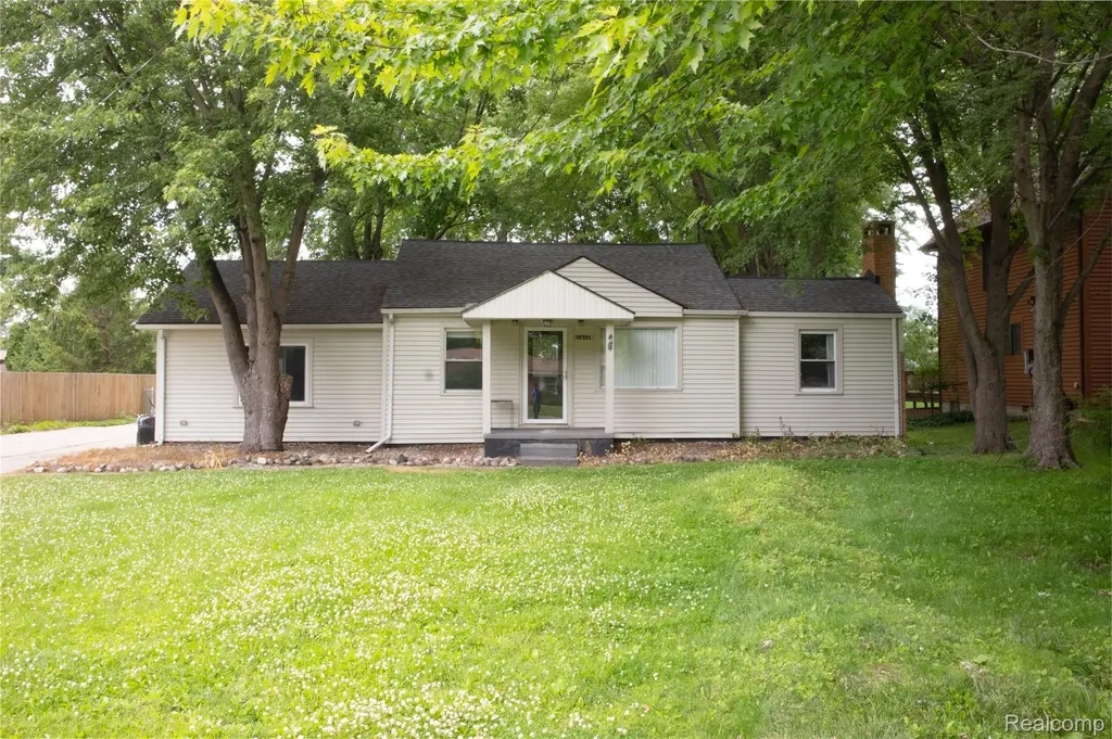 39751 Sylvia Street Harrison Charter Township MI 48045
