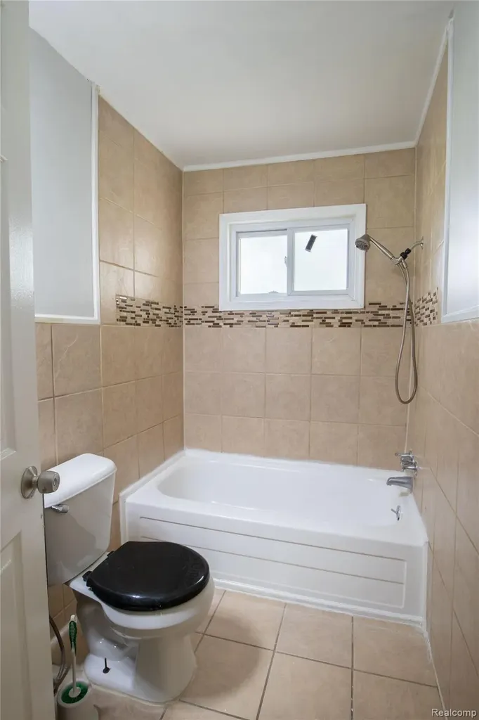 39751 Sylvia Street Harrison Charter Township MI 48045