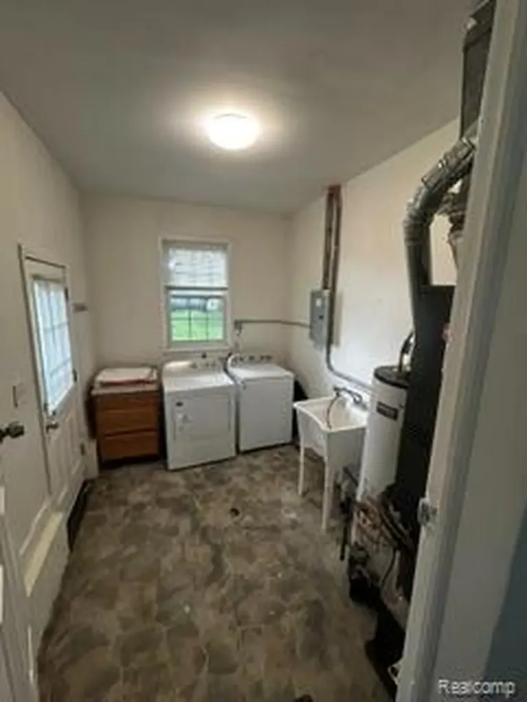 39751 Sylvia Street Harrison Charter Township MI 48045